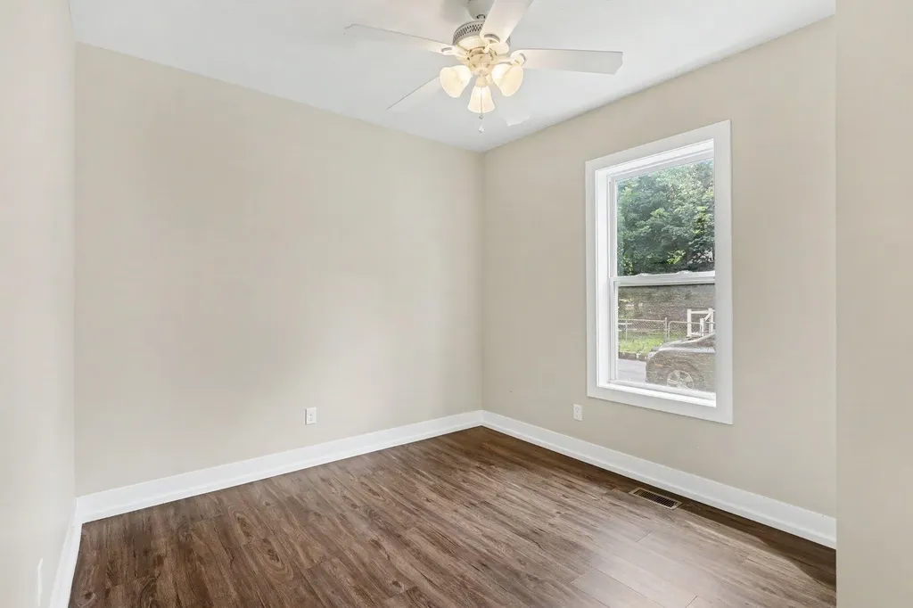 143 S State Street Zeeland City MI 49464