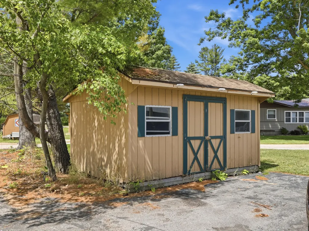10860 3rd Street Morton Township MI 49346