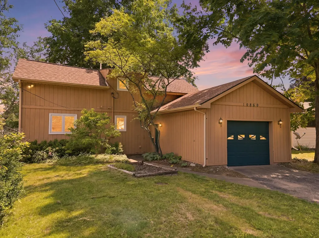 10860 3rd Street Morton Township MI 49346