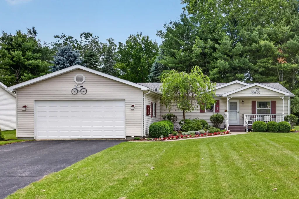 7597 Sunset Shores Drive Morton Township MI 49346