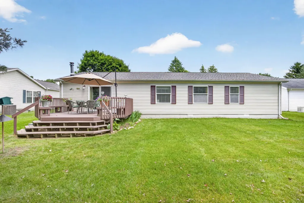 7597 Sunset Shores Drive Morton Township MI 49346
