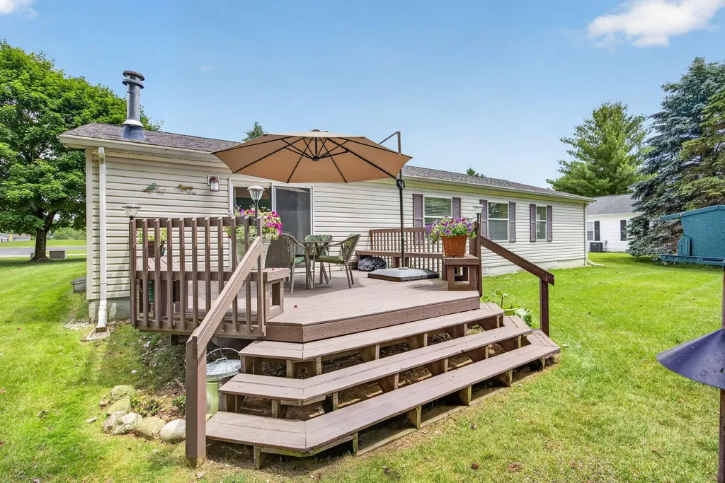 7597 Sunset Shores Drive Morton Township MI 49346