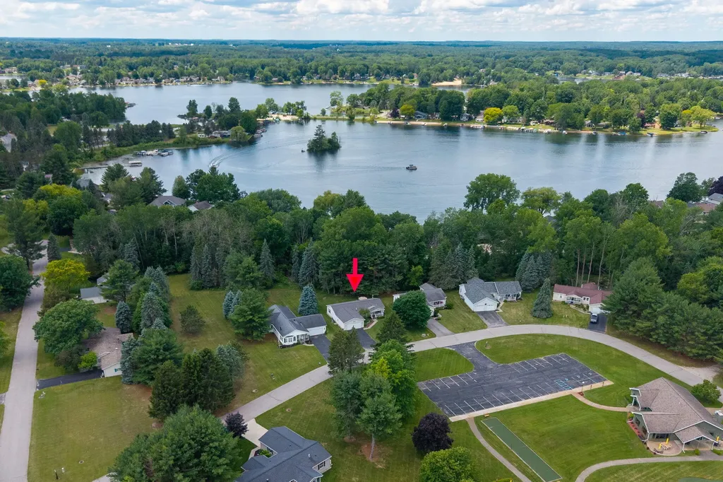 7597 Sunset Shores Drive Morton Township MI 49346