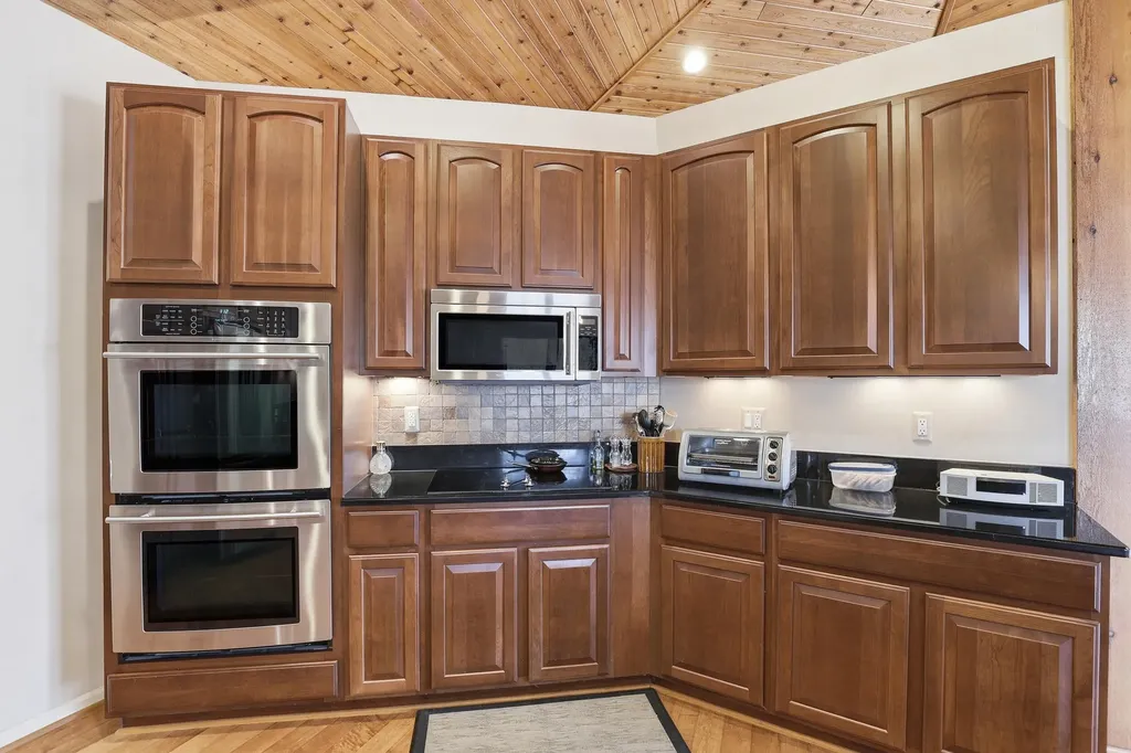 6150 Willow Road West Bloomfield Charter Township MI 48324