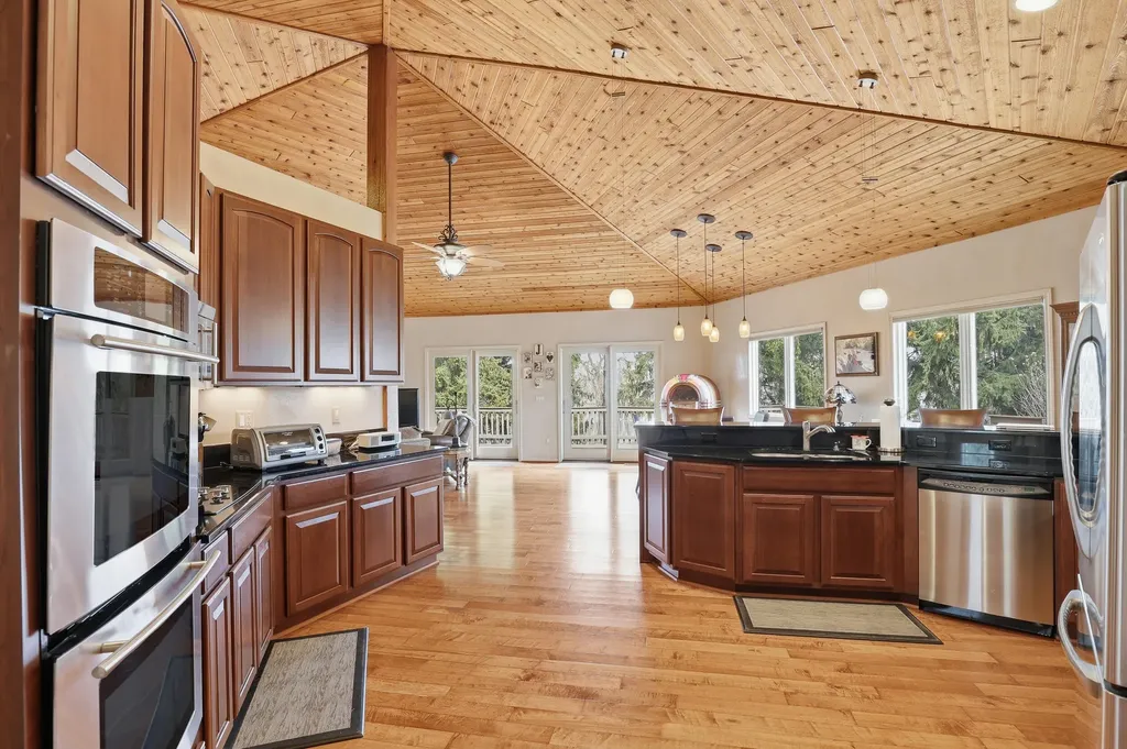 6150 Willow Road West Bloomfield Charter Township MI 48324