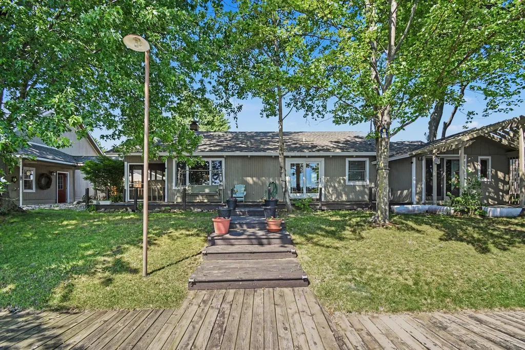 7848 Bay Meadow Morton Township MI 49346