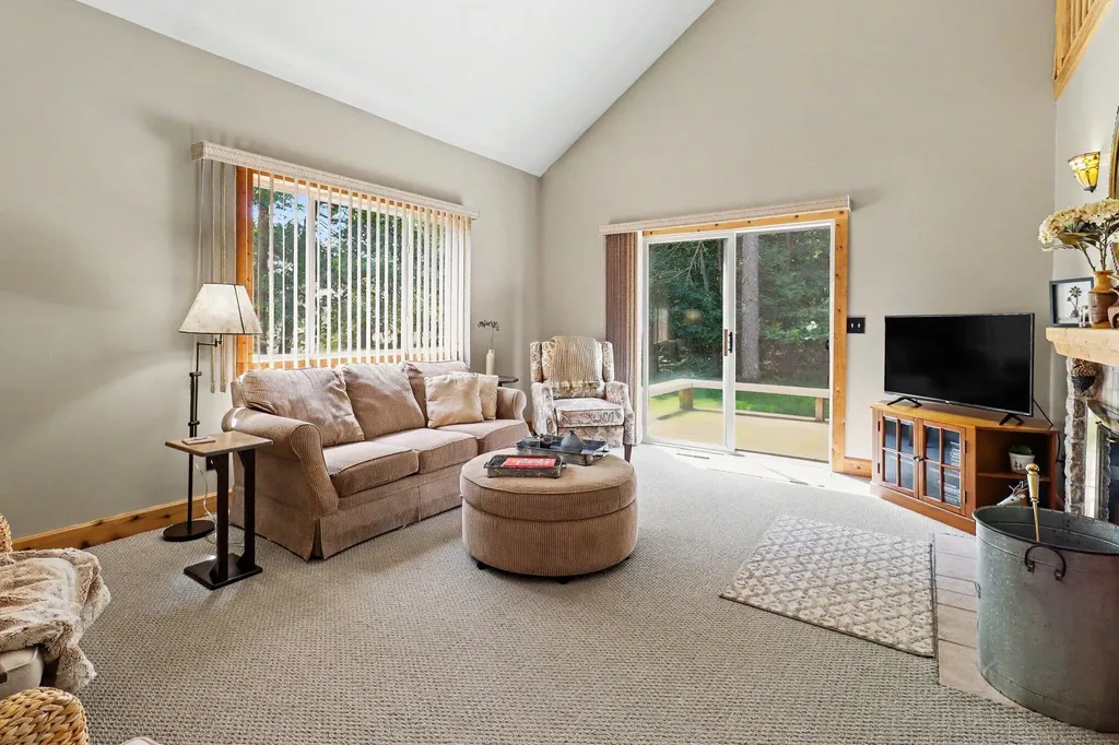 10035 Hawthorne Lane Morton Township MI 49346