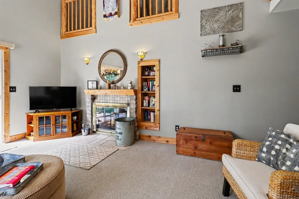 10035 Hawthorne Lane Morton Township MI 49346