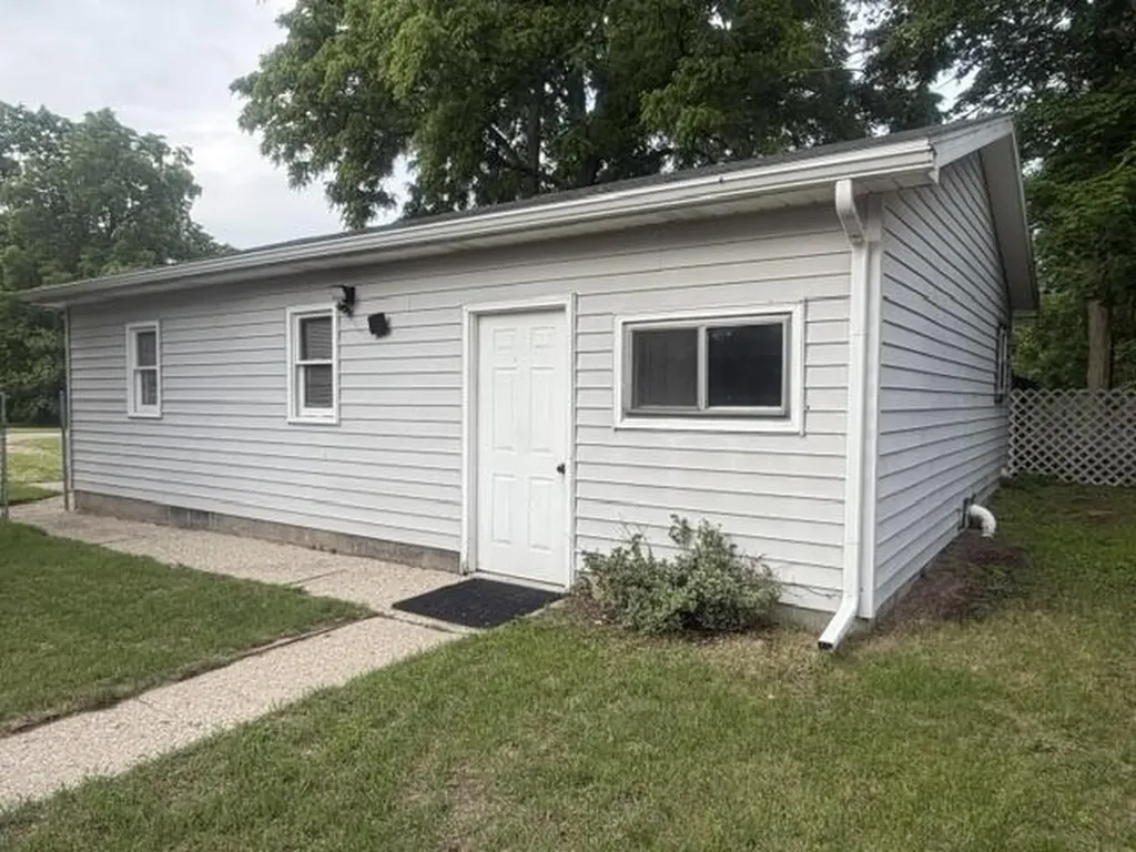 202 S Clay Street Newaygo City MI 49337
