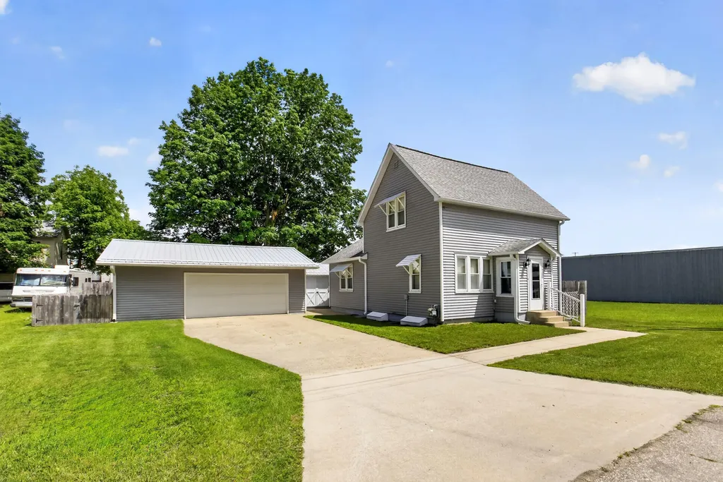 124 E Bittner Avenue Reed City City MI 49677