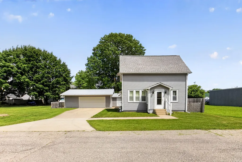 124 E Bittner Avenue Reed City City MI 49677