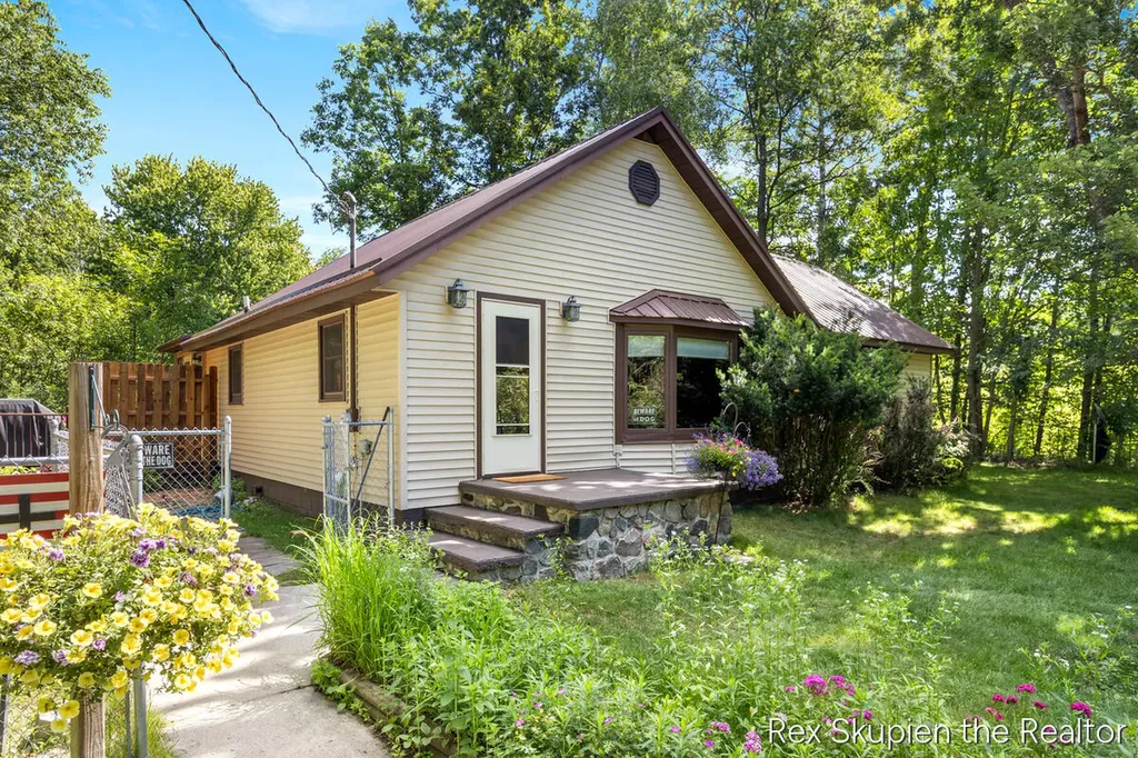 3497 W Baseline Road Lincoln Township MI 49349