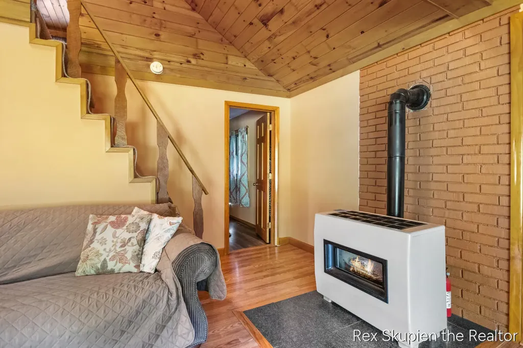 3497 W Baseline Road Lincoln Township MI 49349