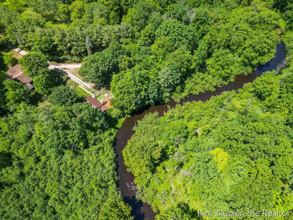 3497 W Baseline Road Lincoln Township MI 49349
