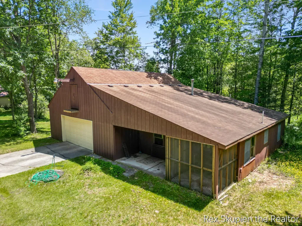 3497 W Baseline Road Lincoln Township MI 49349