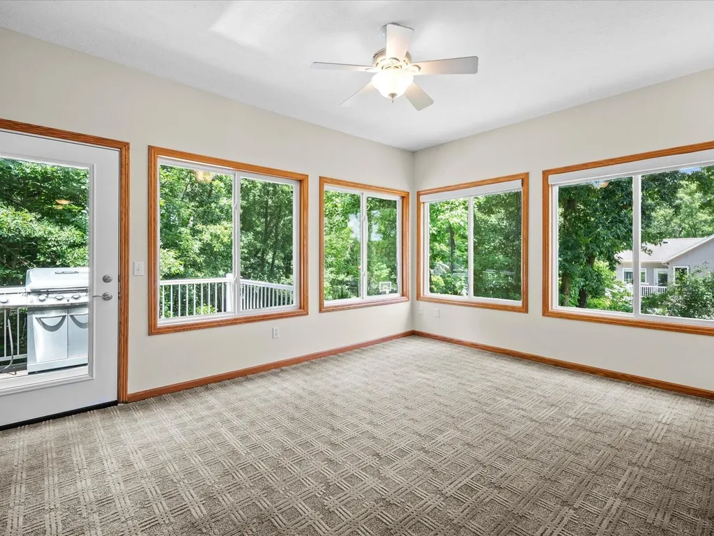 3475 Trail West Drive NE Grand Rapids Charter Township MI 49525