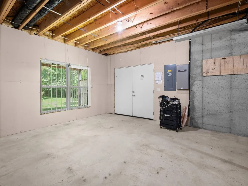 3475 Trail West Drive NE Grand Rapids Charter Township MI 49525