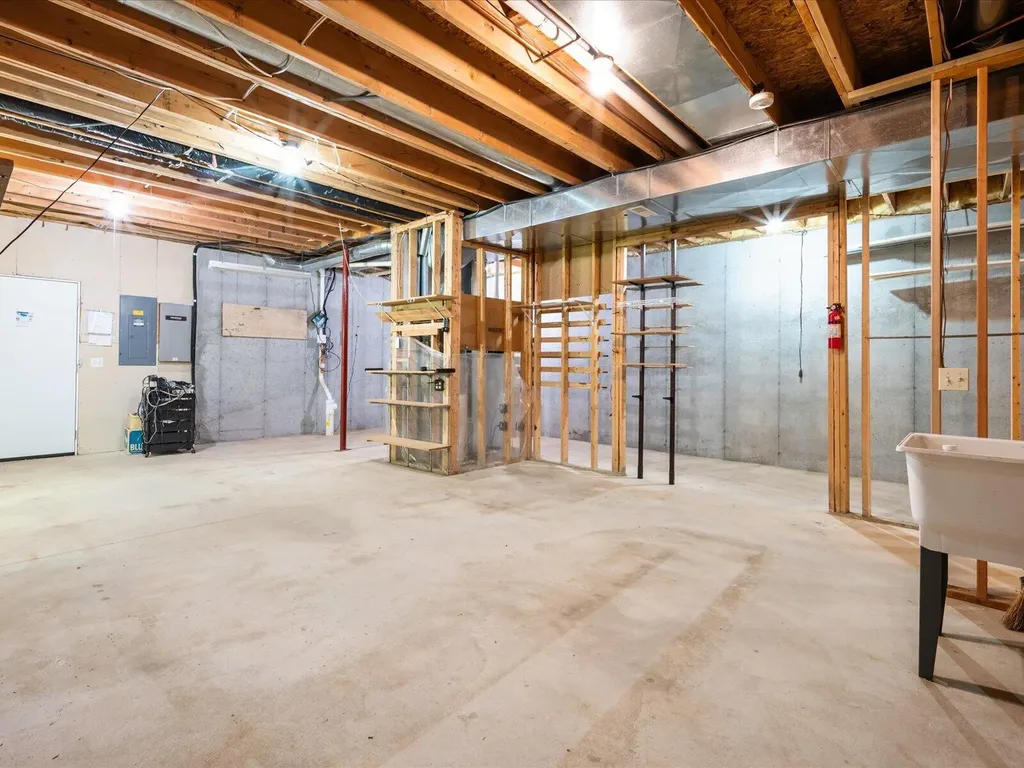 3475 Trail West Drive NE Grand Rapids Charter Township MI 49525