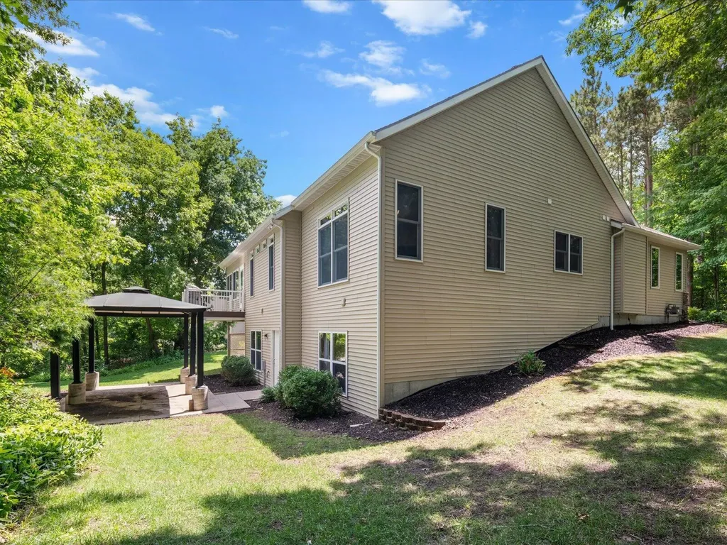 3475 Trail West Drive NE Grand Rapids Charter Township MI 49525