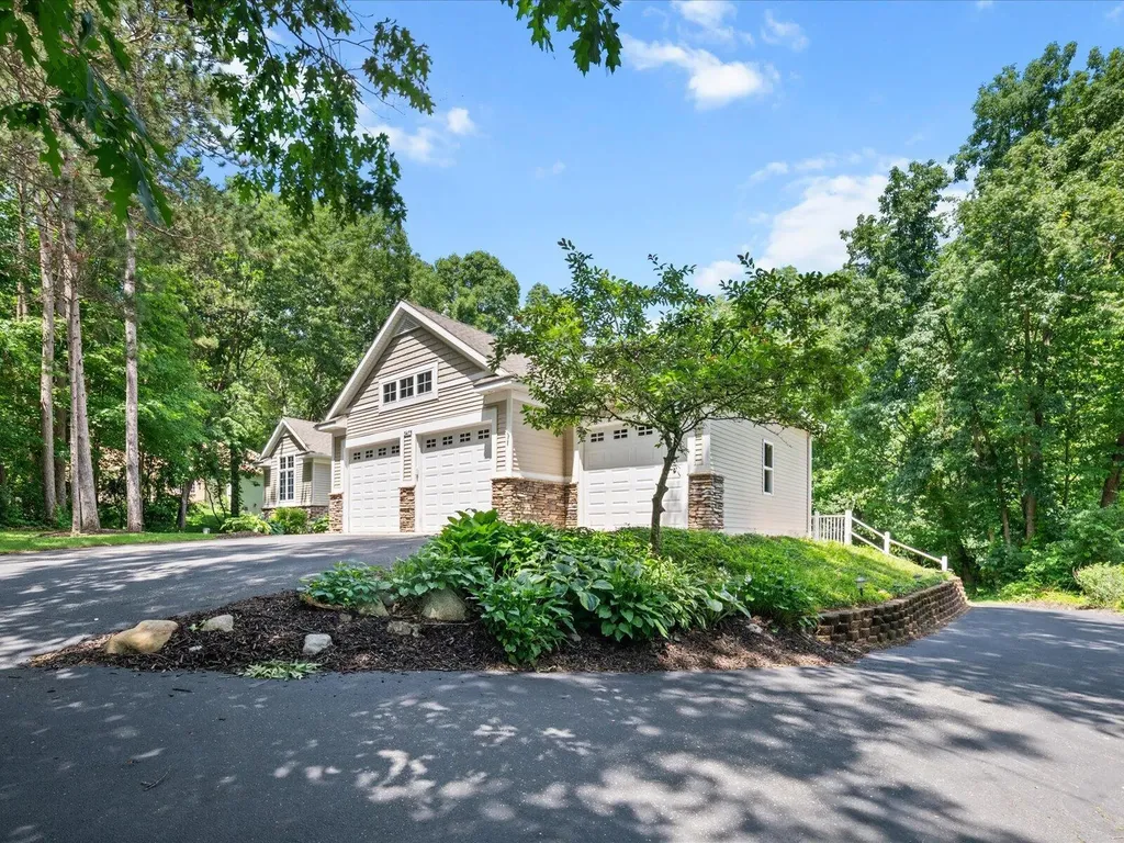 3475 Trail West Drive NE Grand Rapids Charter Township MI 49525