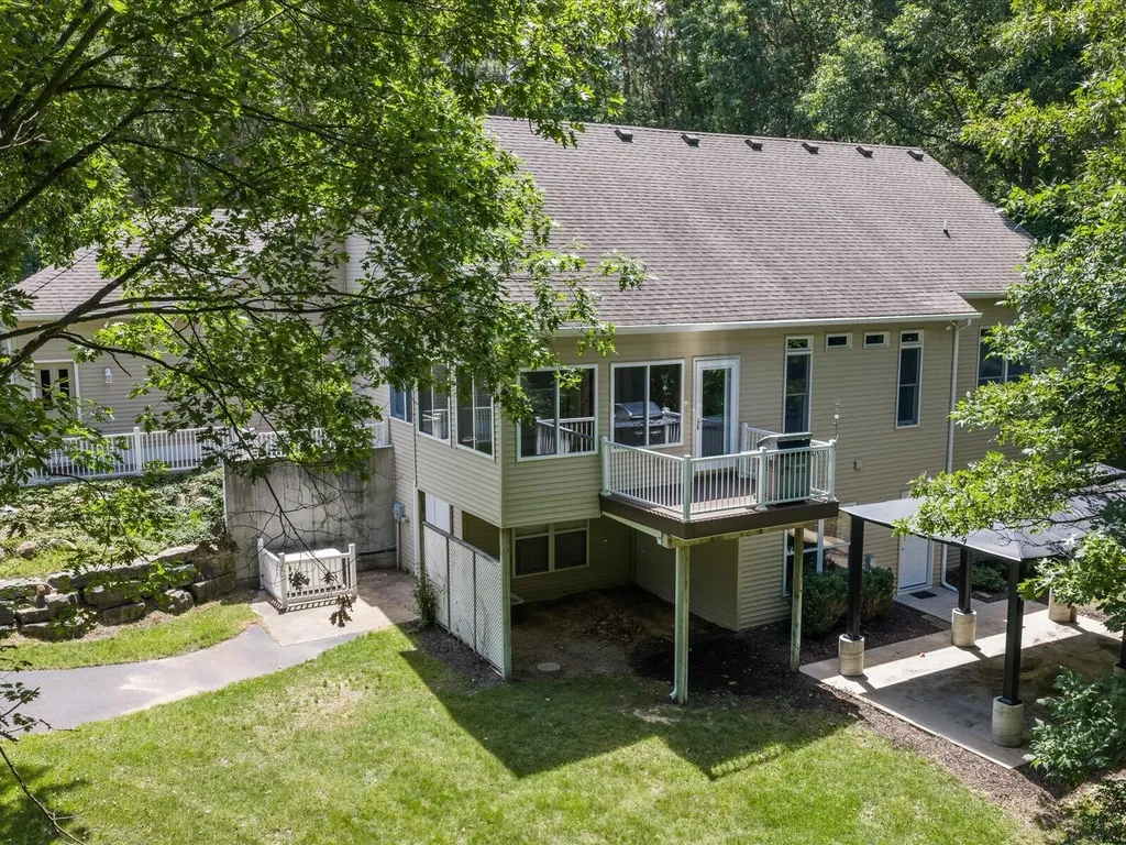 3475 Trail West Drive NE Grand Rapids Charter Township MI 49525