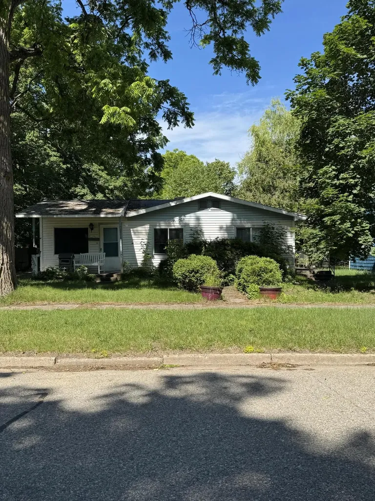 611 Rose Avenue Big Rapids City MI 49307