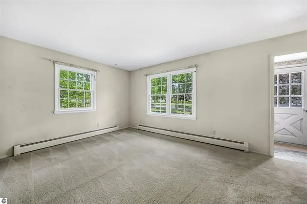 424 Crestview Place Cadillac City MI 49601