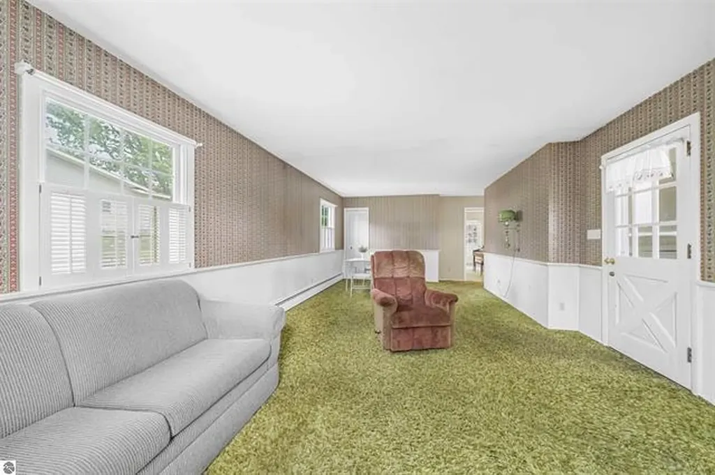 424 Crestview Place Cadillac City MI 49601