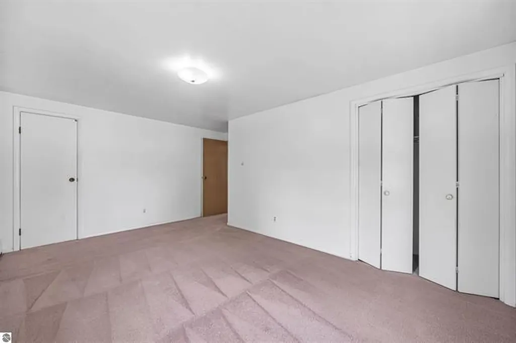424 Crestview Place Cadillac City MI 49601