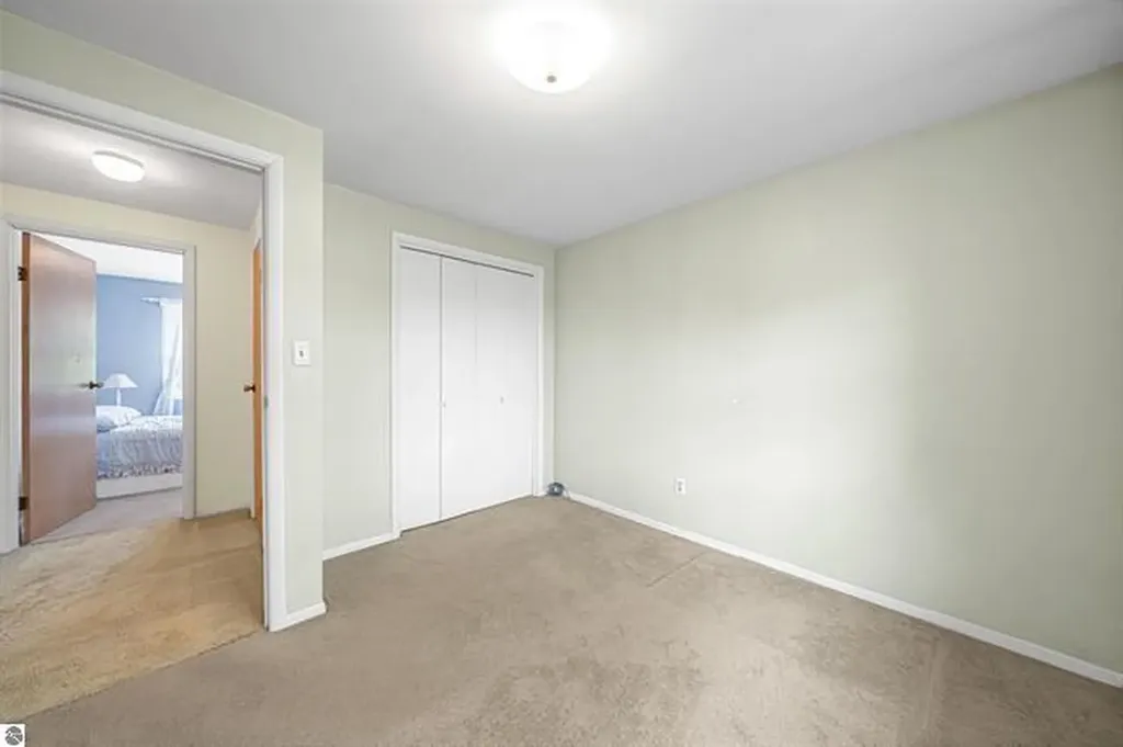 424 Crestview Place Cadillac City MI 49601