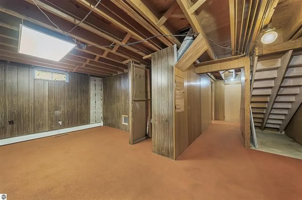 424 Crestview Place Cadillac City MI 49601