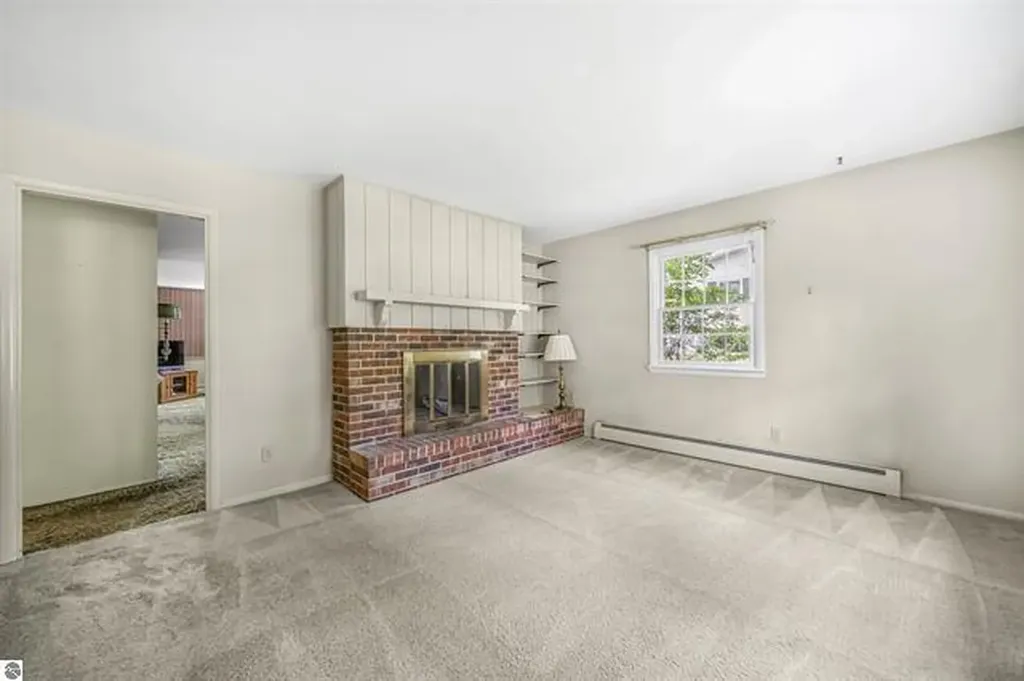 424 Crestview Place Cadillac City MI 49601