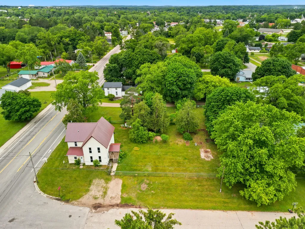 1321 Colburn Avenue Big Rapids Charter Township MI 49307