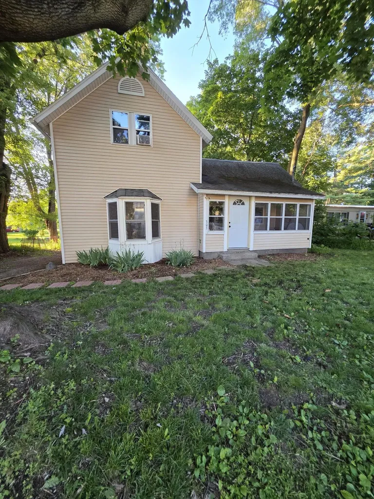 303 Rathburn Unknown City MI 49329