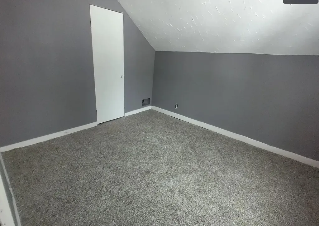 303 Rathburn Unknown City MI 49329