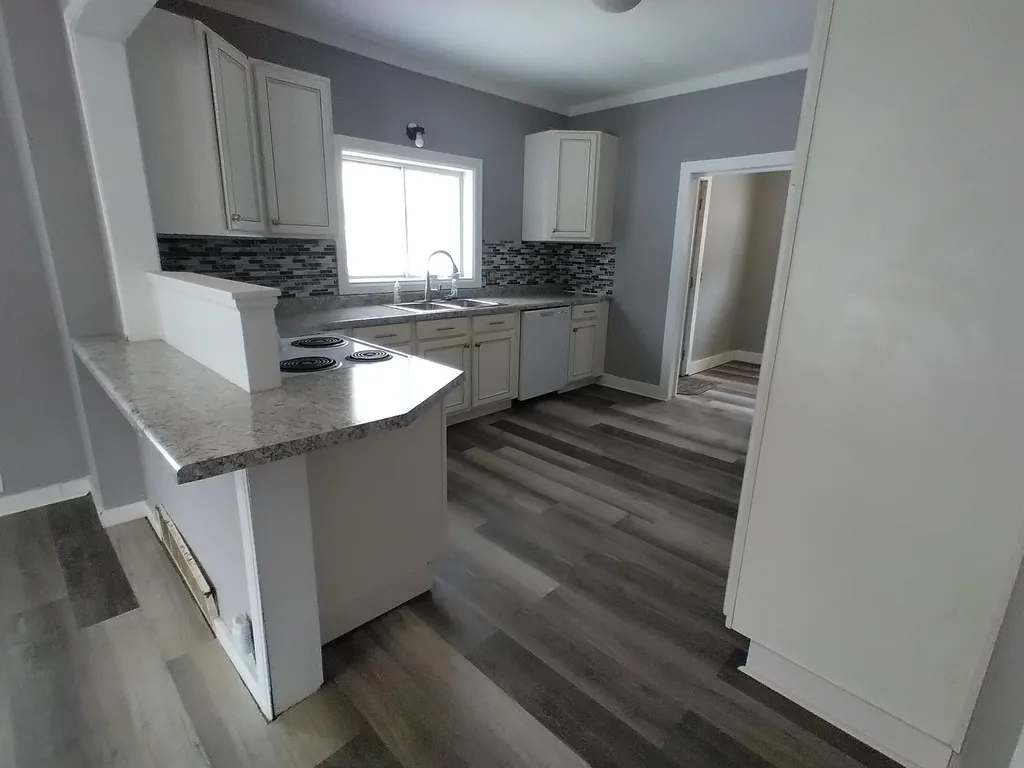 303 Rathburn Unknown City MI 49329