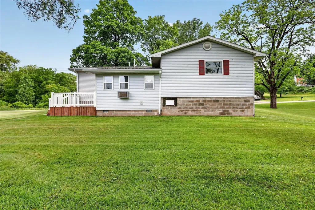 303 W Walnut Street Stanton City MI 48888