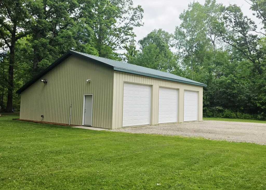 2790 W Wing Road Deerfield Township MI 48858