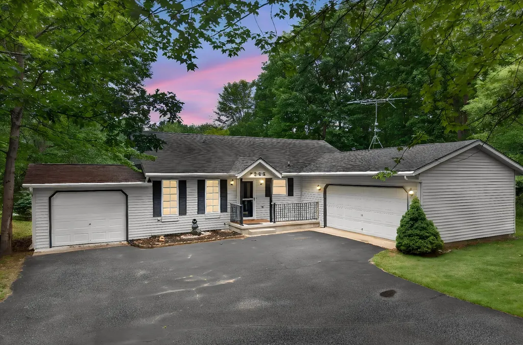 9265 Golf Port Drive Morton Township MI 49346
