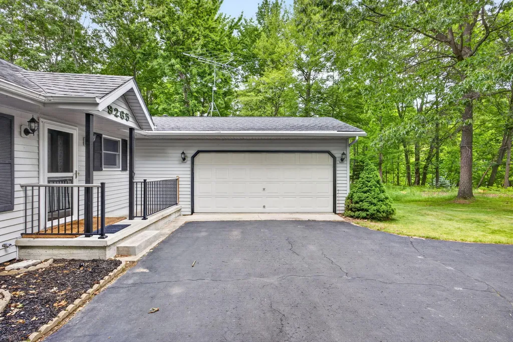 9265 Golf Port Drive Morton Township MI 49346