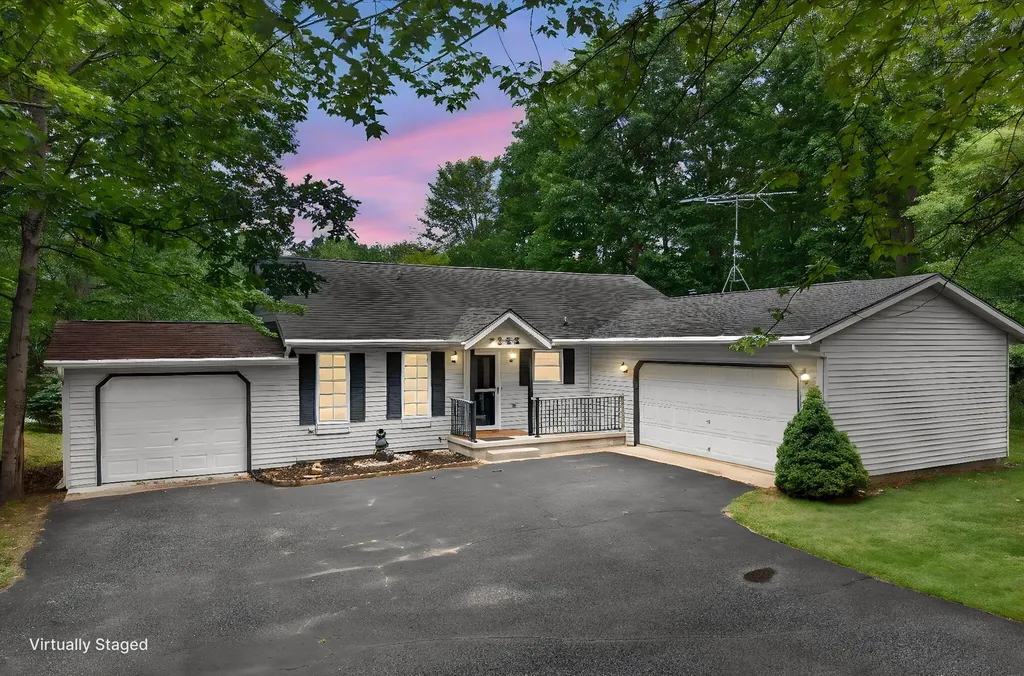 9265 Golf Port Drive Morton Township MI 49346