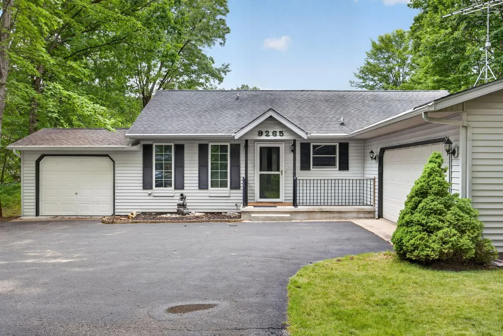 9265 Golf Port Drive Morton Township MI 49346