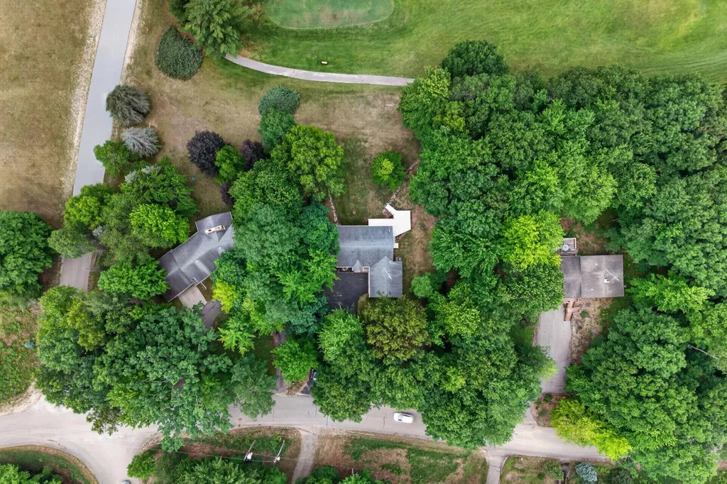 9265 Golf Port Drive Morton Township MI 49346