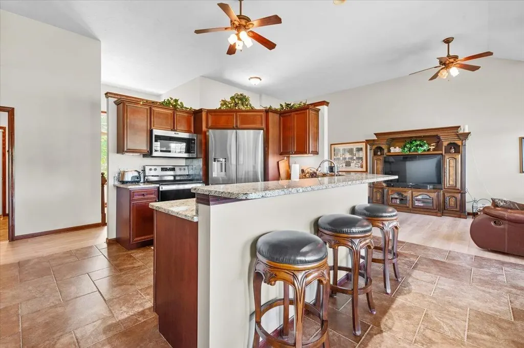 9482 Stonebridge Morton Township MI 49346