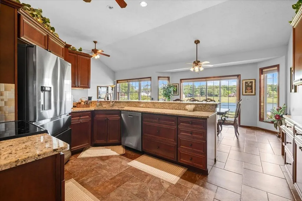 9482 Stonebridge Morton Township MI 49346