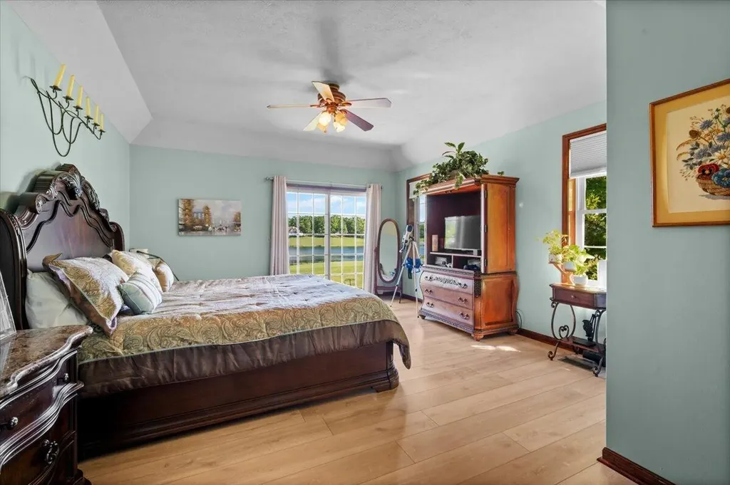 9482 Stonebridge Morton Township MI 49346