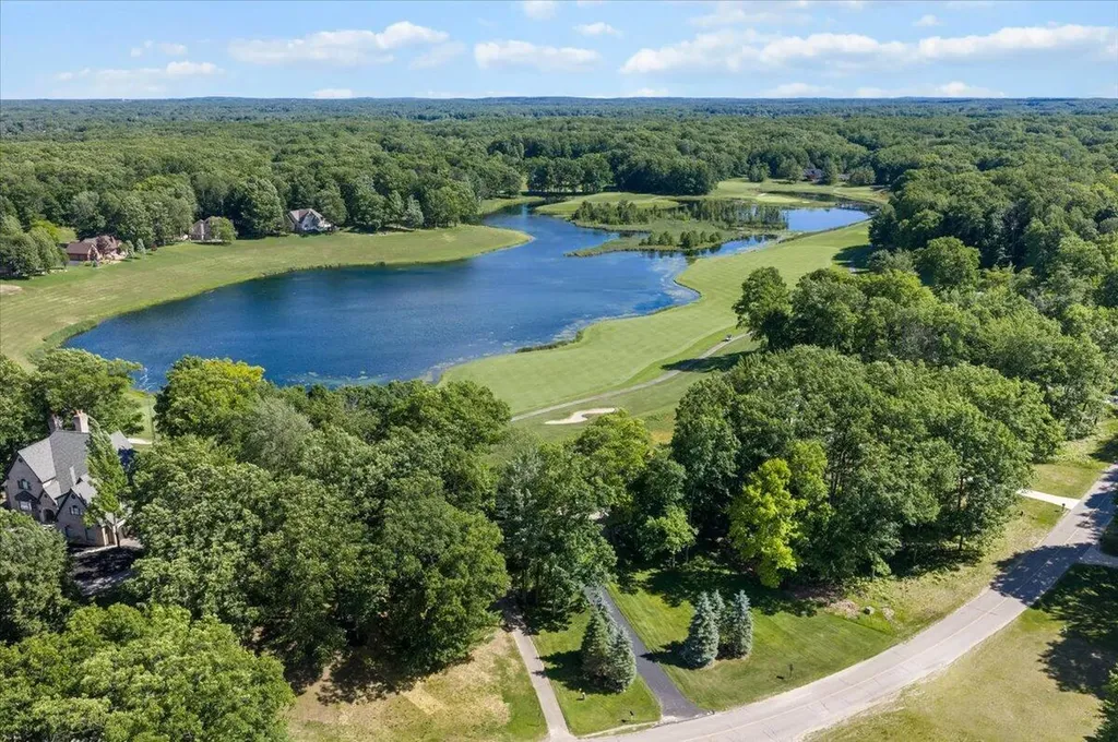 9482 Stonebridge Morton Township MI 49346