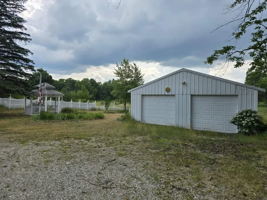 14160 New Millpond Road Big Rapids Charter Township MI 49307