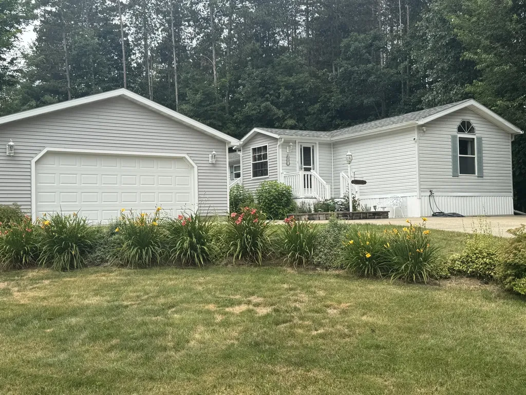 8166 Constitution Boulevard Clam Lake Township MI 49601