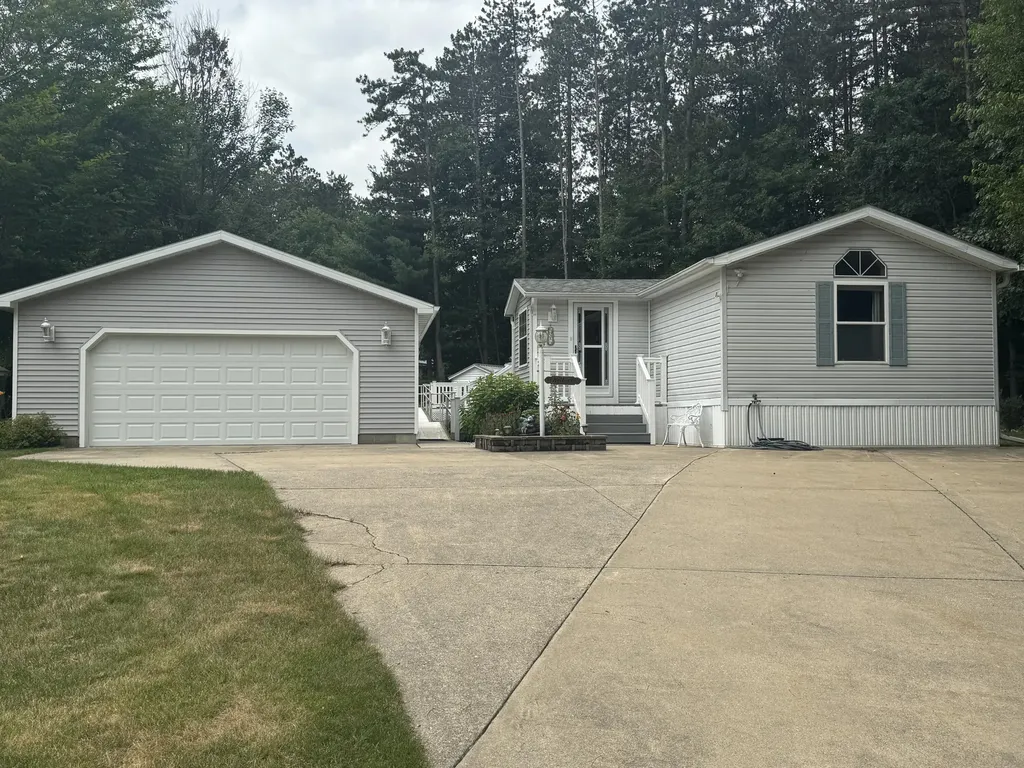 8166 Constitution Boulevard Clam Lake Township MI 49601
